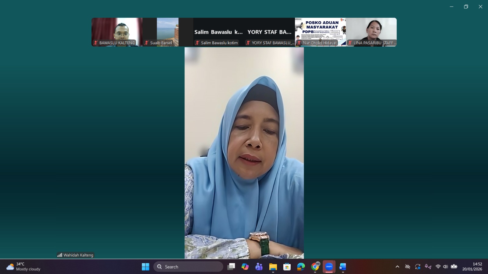 Anggota Bawaslu Kalteng Siti Wahidah menyampaikan arahannya pada rapat via daring, Selasa(20/1/2026).