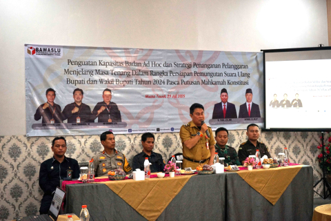 Staf Ahli Hukum Barito Utara Ardian Memberikan Sambutan Sekaligus Membuka Kegiatan