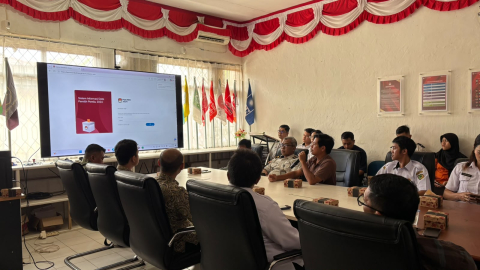 Bawaslu Kabupaten Barito Utara melakukan pengawasan melekat terhadap pelaksanaan Rapat Pleno Terbuka Rekapitulasi Daftar Pemilih Berkelanjutan (PDPB) Triwulan III Tahun 2026 