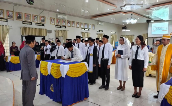 Bawaslu Kabupaten Barito Utara Lantik 27 Panwas Kecamatan Se-Kabupaten Barito Utara Untuk Pemilihan Gubernur dan Wakil Gubernur Provinsi Kalimantan Tengah Tahun 2020