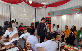 Hari Kedua Pendaftaran, Bawaslu Barut Awasi dan Cermati Berkas Bakal Paslon