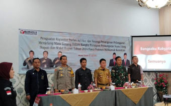 Koordinator Divisi Hukum, Pencegahan, Partisipasi Masyarakat, dan Humas, Amir Mahmud, saat hadir dalam kegiatan pembukaan kegiatan Penguatan Kapasitas Pengawas Pemilu jelang PSU Barito Utara di Hotel Hayak Tamara, Selasa (29/7)