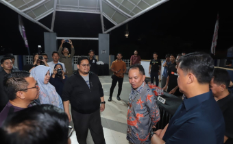 Ketua Bawaslu Rahmat Bagja saat memantau Patroli Pengawasan pada Selasa (5/8/2025) di Kantor Bawaslu Barito Utara/Foto: Publikasi dan Pemberitaan Bawaslu
