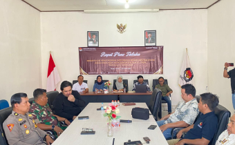 Rapat Pleno Terbuka Penetapan PDPB Triwulan III di Ruang Rapat KPU Barito Utara