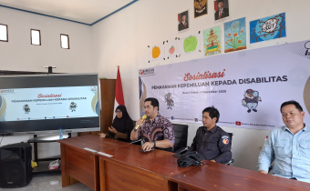 Ketua Bawaslu Barut Adam Parawansa Membuka Kegiatan Sosialisasi Pemahaman Kepemiluan Kepada Disablilitas, Rabu(11/11/2025)