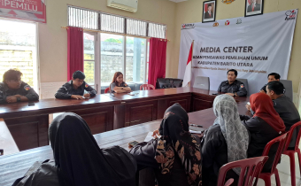 Rapat Rutin Mingguan Bawaslu Barito Utara, Senin(9/2/2026).
