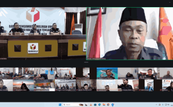 Ketua Bawaslu Kalteng Satriadi saat menutup rapat pembahasan P2P 2026, Selasa(28/4/2026).
